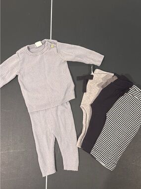 Soft H&M Ribbed Baby Knit Set with set of Neutral Leggings